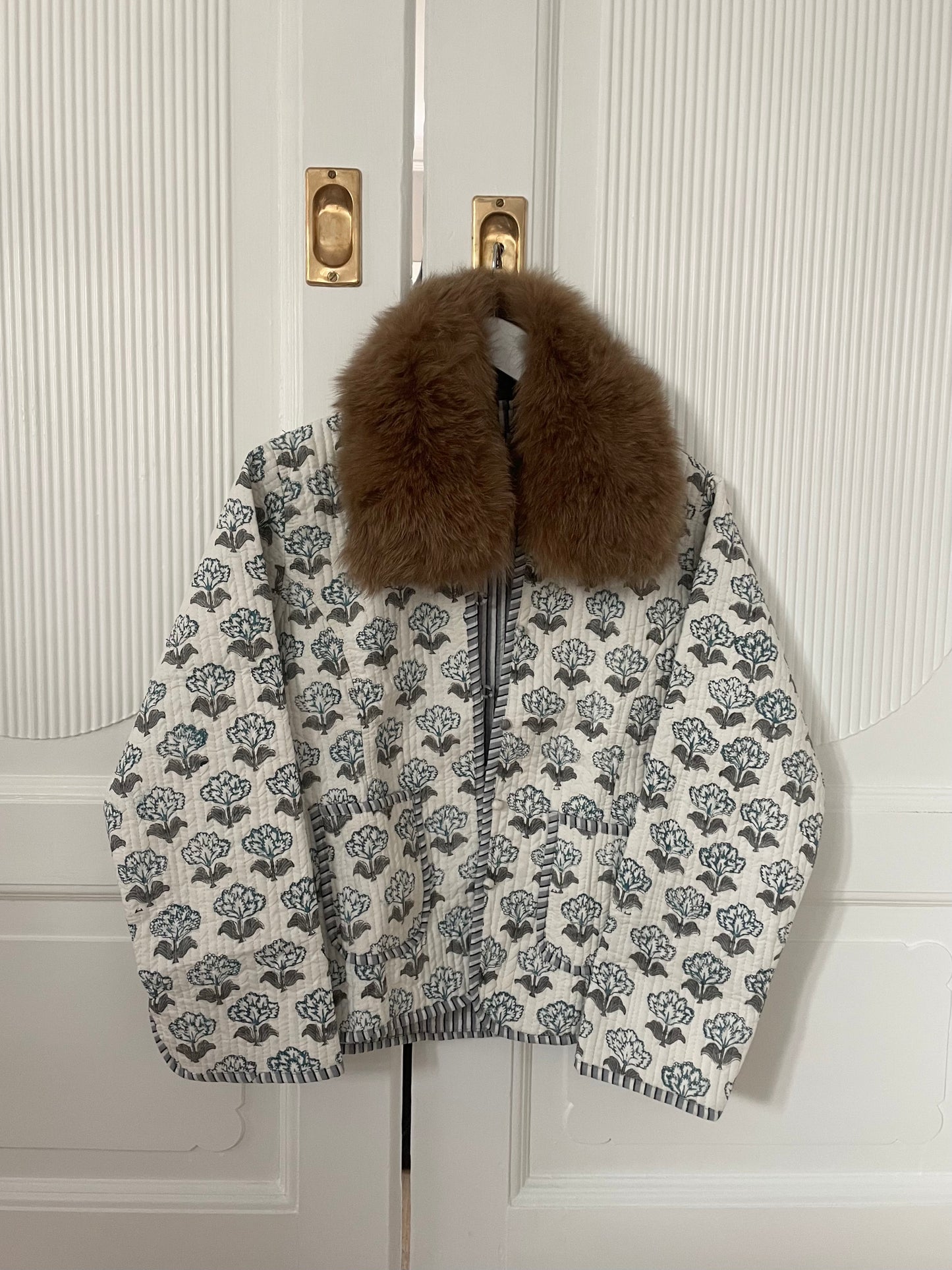 Light Reversable Quilted Jacket (w/ fur)